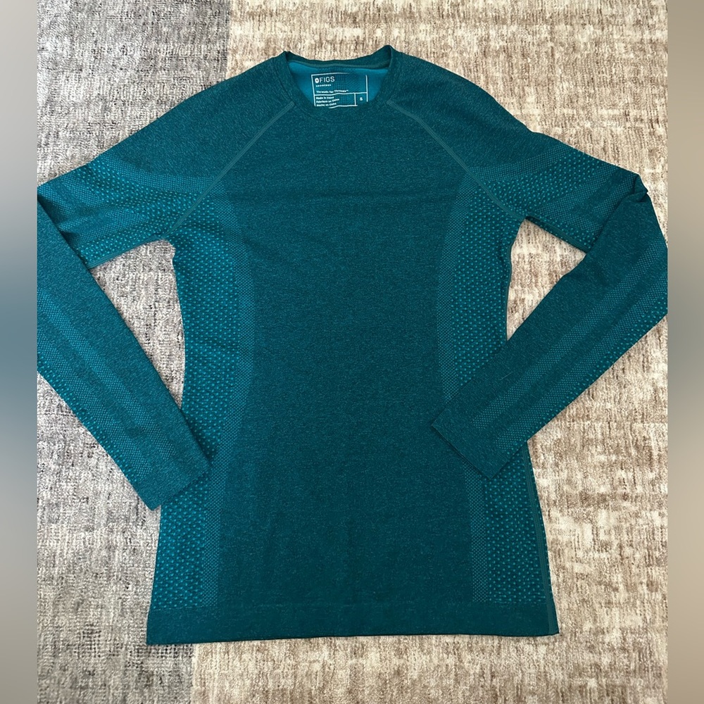 FIGS Salta Seamless Long Sleeve Underscrub SIZE SMALL